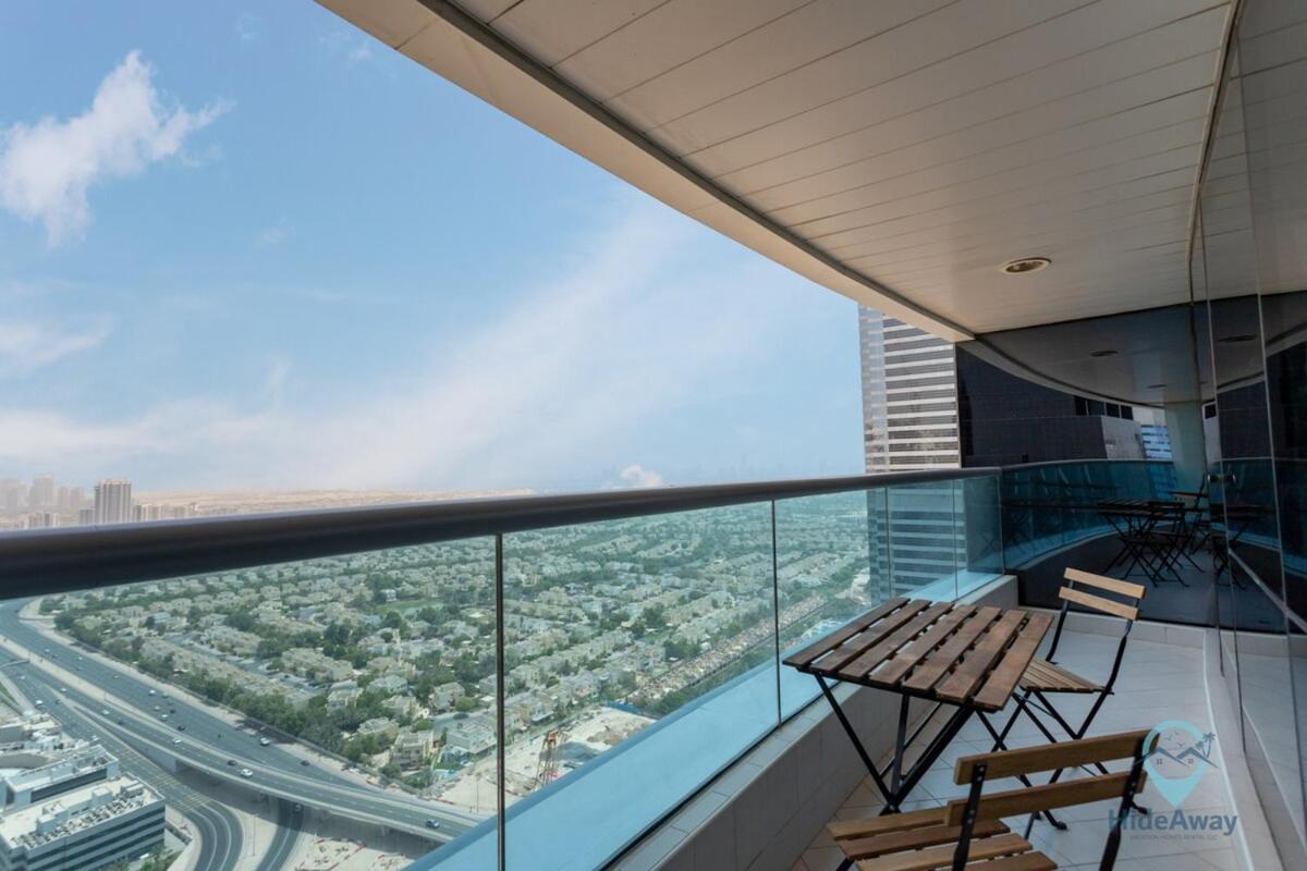 Bright Modern 1br Heart Of Jlt Skyline Views Dubai